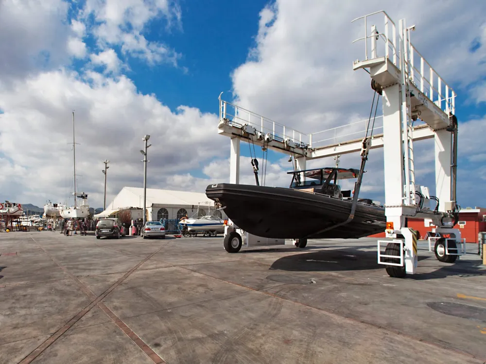 Es Nàutic Sant Antoni - Varadero y antifouling en Ibiza, foto 3 de 4