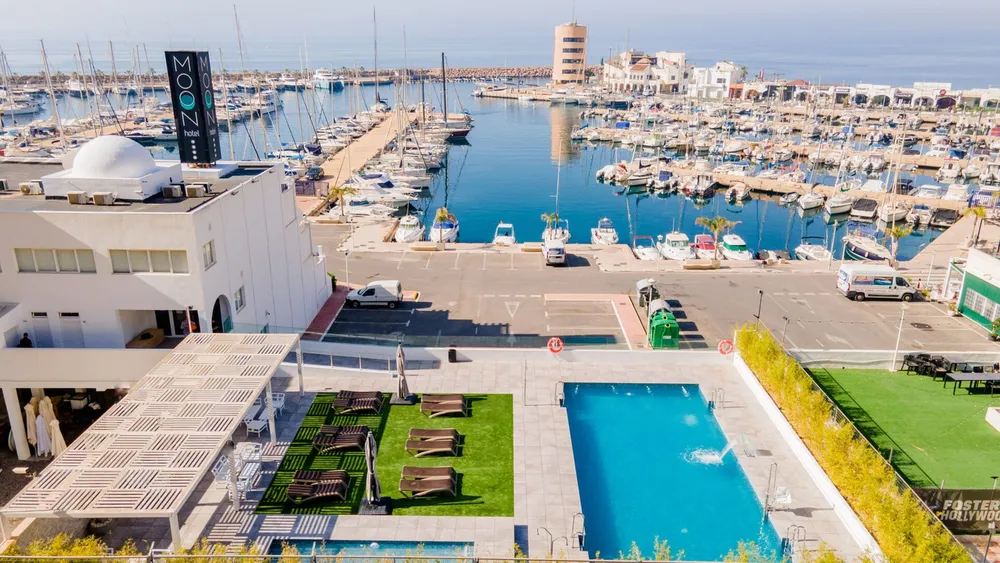 Puerto Deportivo Aguadulce - Más de 750 amarres junto a Almería, photo 2 of 4