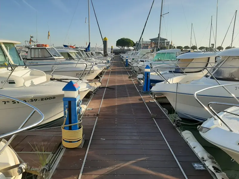 Yates y Cosas - Venta de barcos, taller e invernaje en Santander, photo 3 of 4