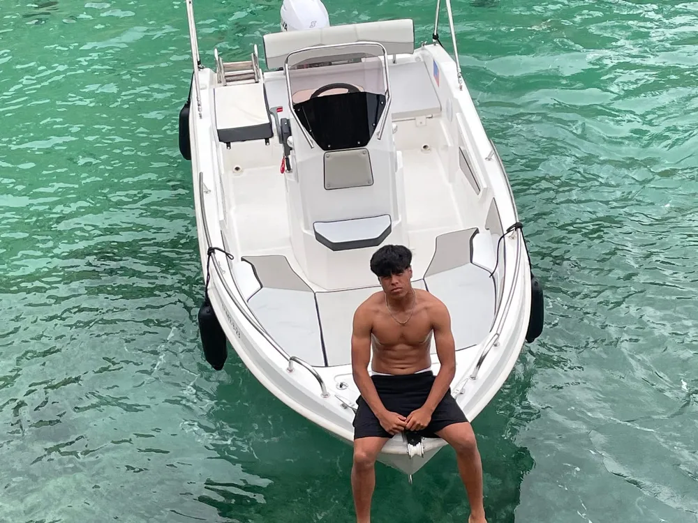 Boat Rentals Ibiza - Barcos sin licencia y lanchas con patrón, Foto 2 von 4