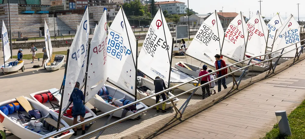 Real Club Marítimo de Santander - Escuela de vela y regatas en Puertochico, Foto 4 von 4