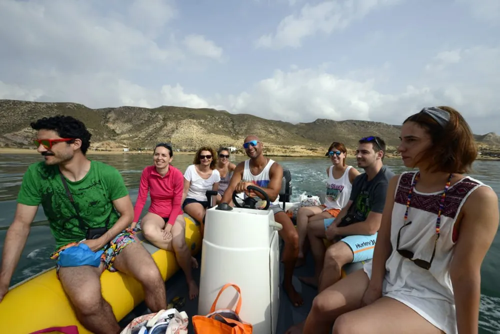 Al Abordaje del Cabo - Rutas en barco y kayak en Las Negras, Foto 2 von 4
