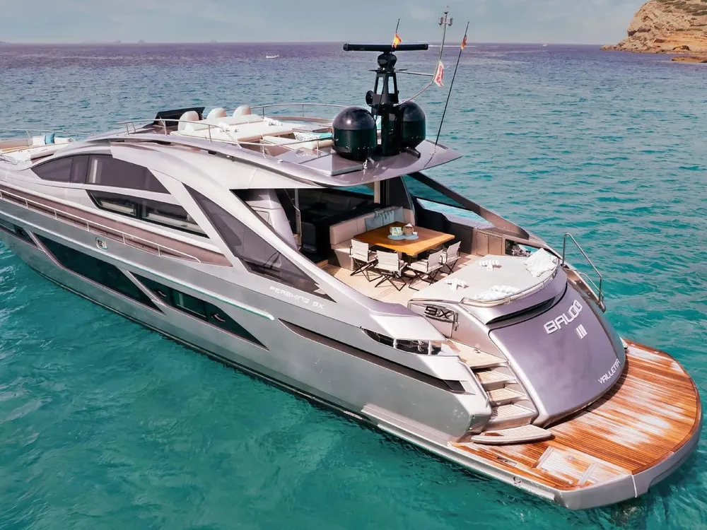 Ibiyachts - Venta, chárter y gestión de yates en Marina Botafoch, photo 4 of 4