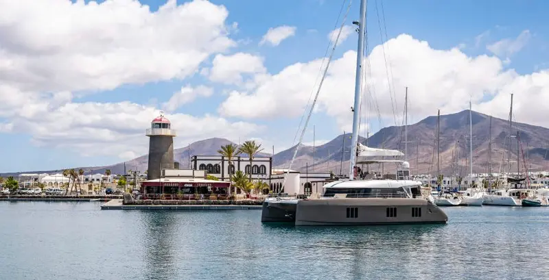Marina Rubicón - Puerto deportivo y centro náutico en Playa Blanca, Foto 3 von 4