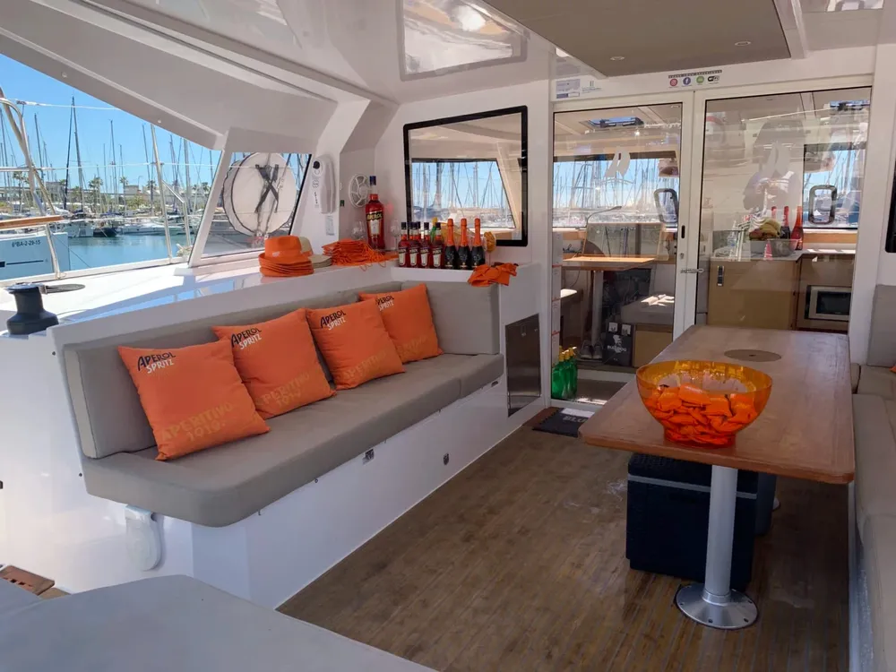 CatVents - Catamaranes y veleros para eventos y paseos en Barcelona, Foto 4 von 4