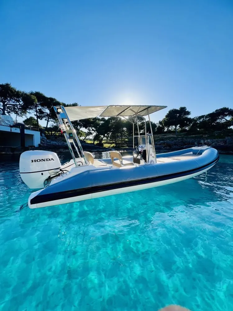 Top Boat Charter - Alquiler de lanchas en Cala d'Or, Foto 4 von 4