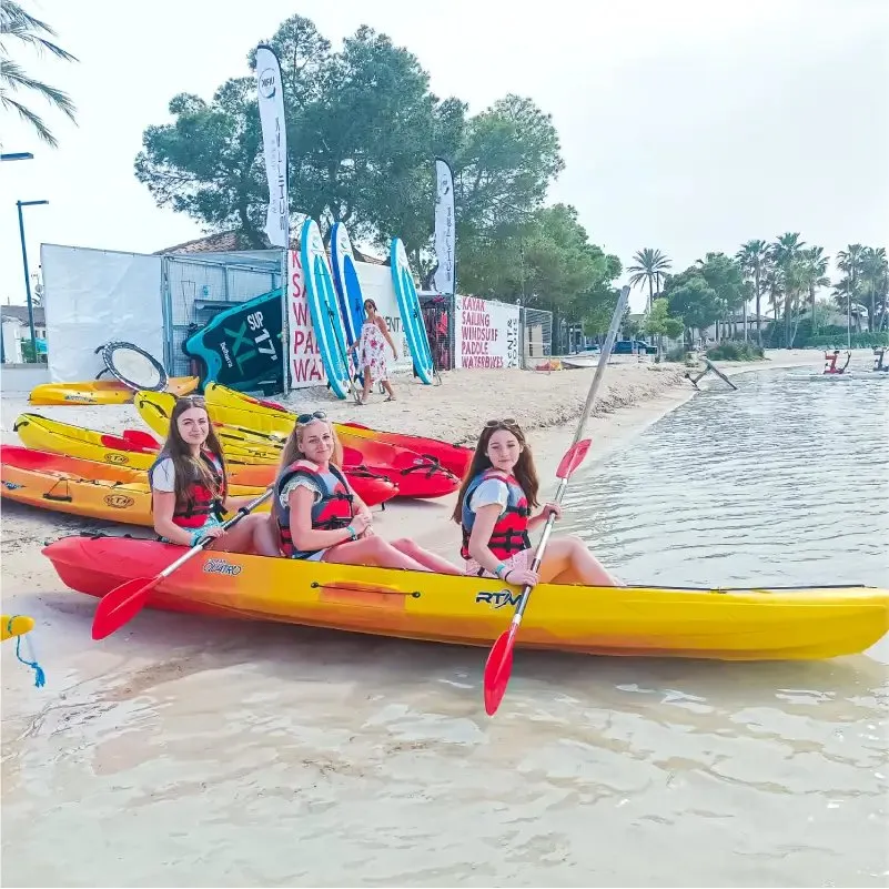 Wind Pirates - Escuela de vela, windsurf y kayak en Port d'Alcúdia, Foto 4 von 4