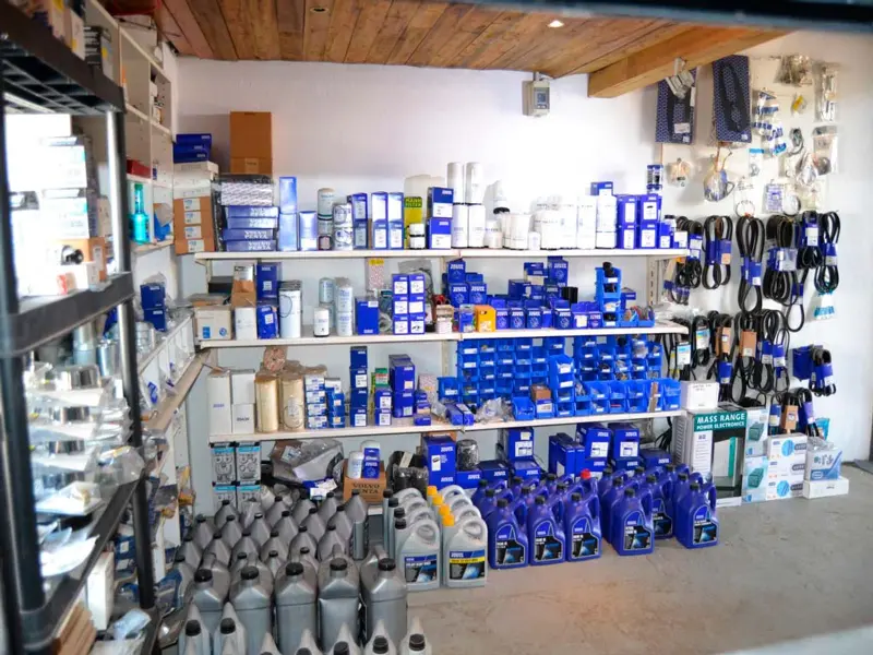 Ibiza Marine Center - Mantenimiento, custodia y recambios en Sant Antoni, foto 3 de 4