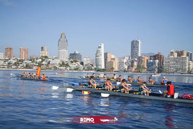 Club Náutico Benidorm - Escuela de vela, remo y kayak desde 1963, Foto 3 von 4