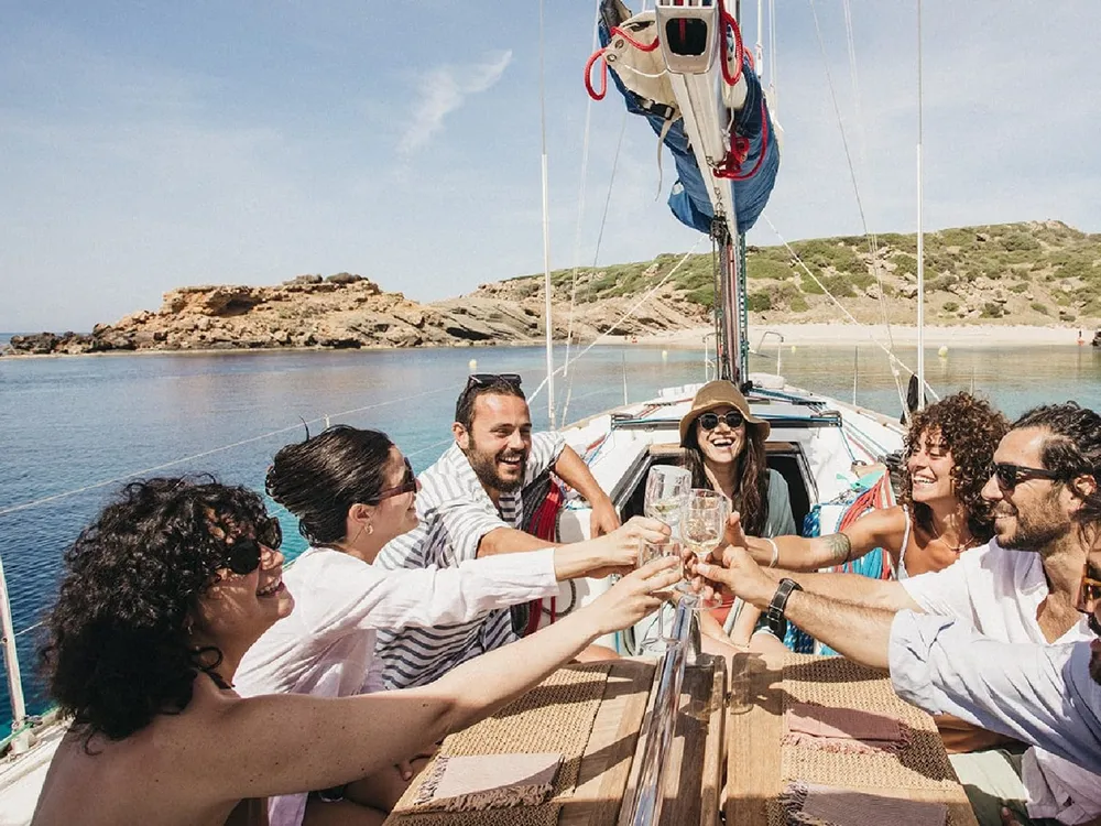 Menorca en Velero - Excursiones privadas en velero desde Maó, Foto 4 von 4