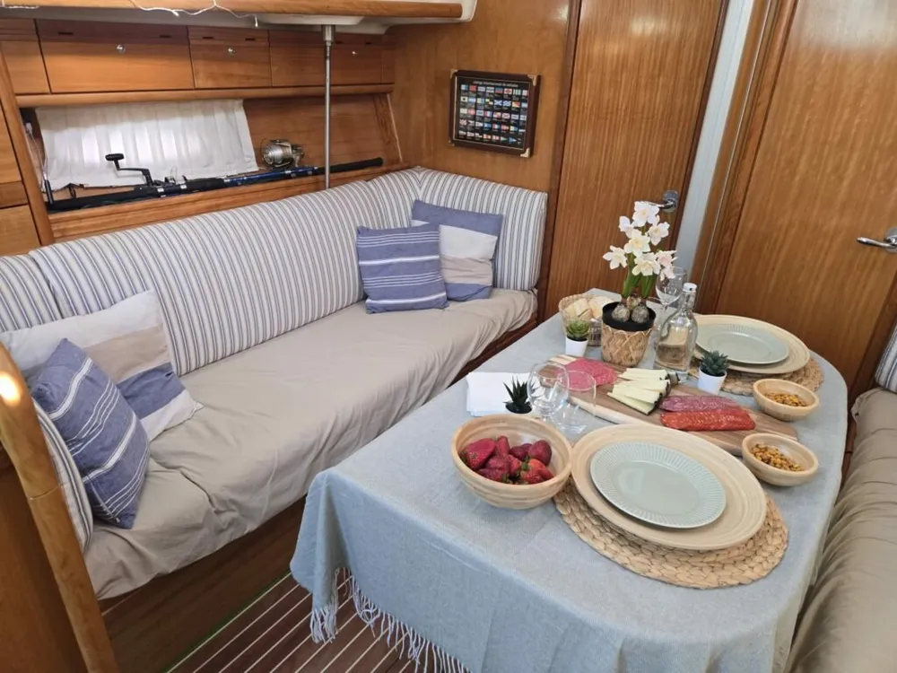 Sailing Cádiz - Paseos en velero con patrón desde Puerto Sherry, Foto 4 von 4
