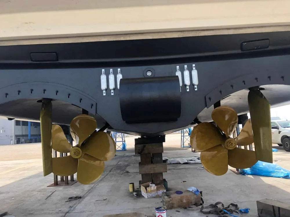 Sernaval Yacht Services - Taller náutico y revisión de balsas en Valencia, Foto 4 von 4