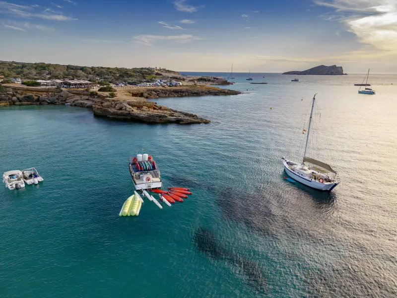 Ibiza Watersports - Excursiones en barco y snorkel en Sant Antoni, Foto 3 von 4
