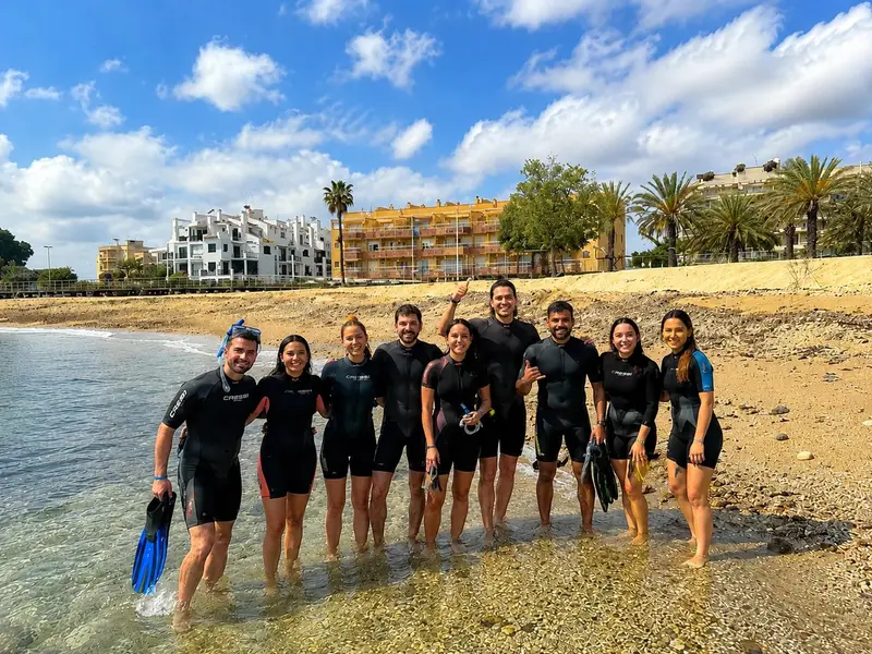 All Blue Diving - Buceo desde barco en el puerto de Cambrils, foto 3 de 4