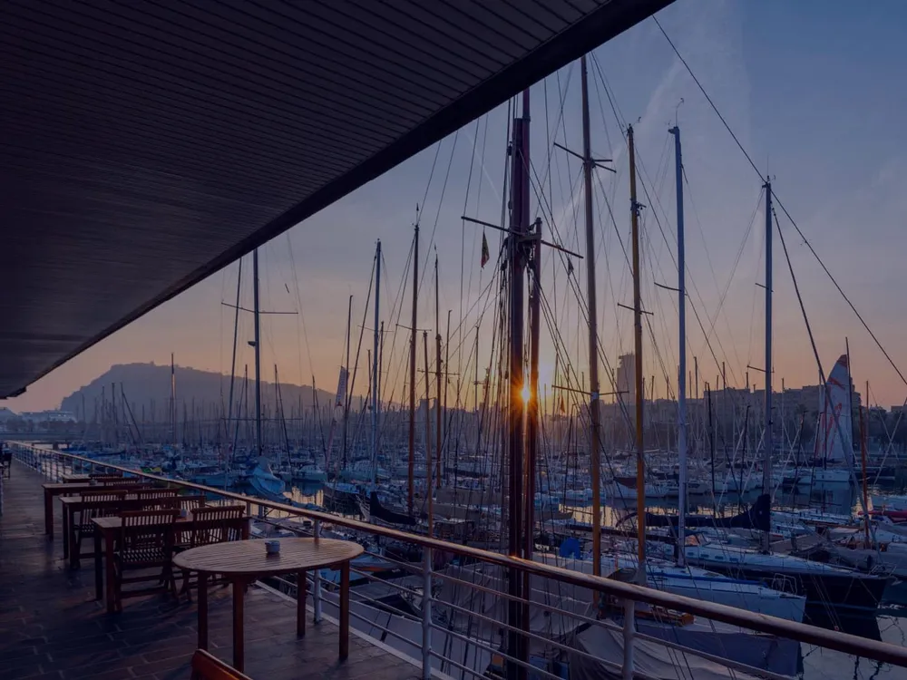 Reial Club Nàutic de Barcelona - Amarres, escuela de vela y regatas, Foto 2 von 4