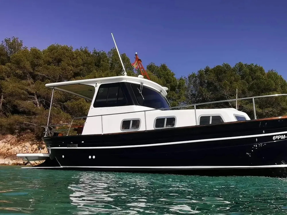 Alejandra Charter - Pesca deportiva y salidas en barco en Alcúdia, Foto 2 von 4