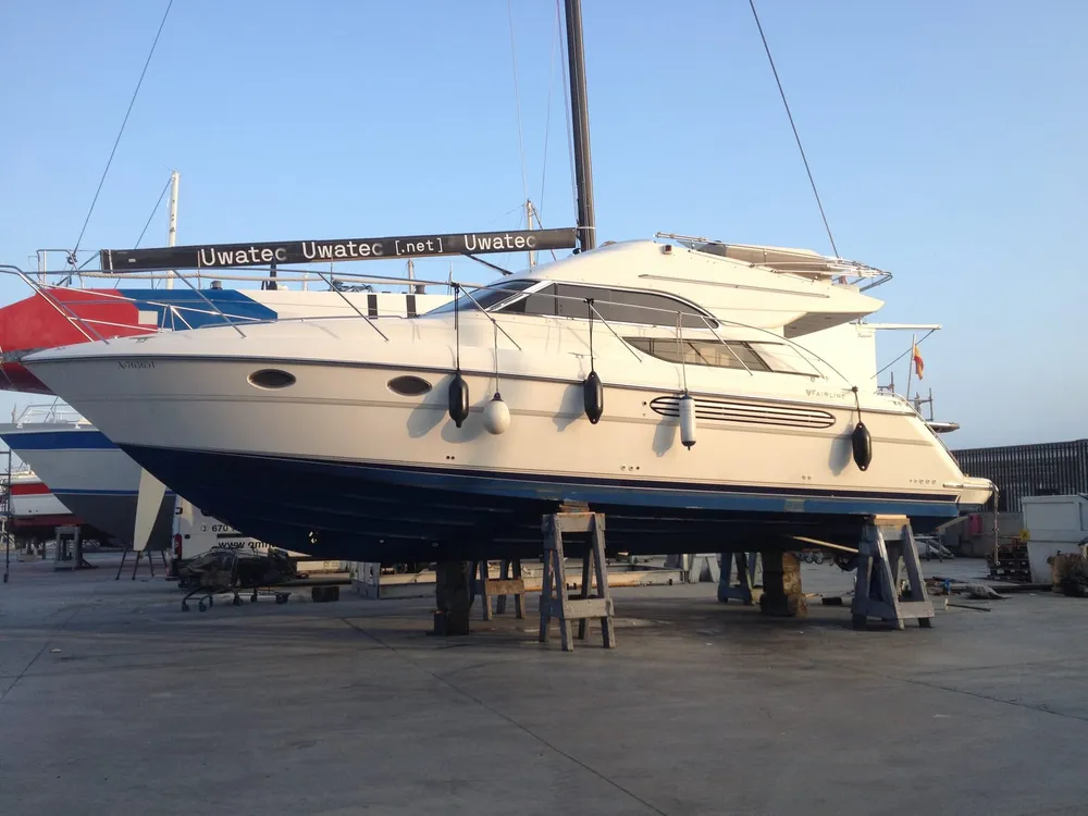 IberoYachting - Taller náutico integral en Puerto de Badalona, Foto 2 von 4
