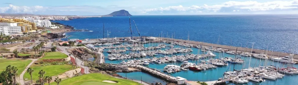 Amarilla Marina - Puerto deportivo en San Miguel de Abona, Tenerife, Foto 2 von 4