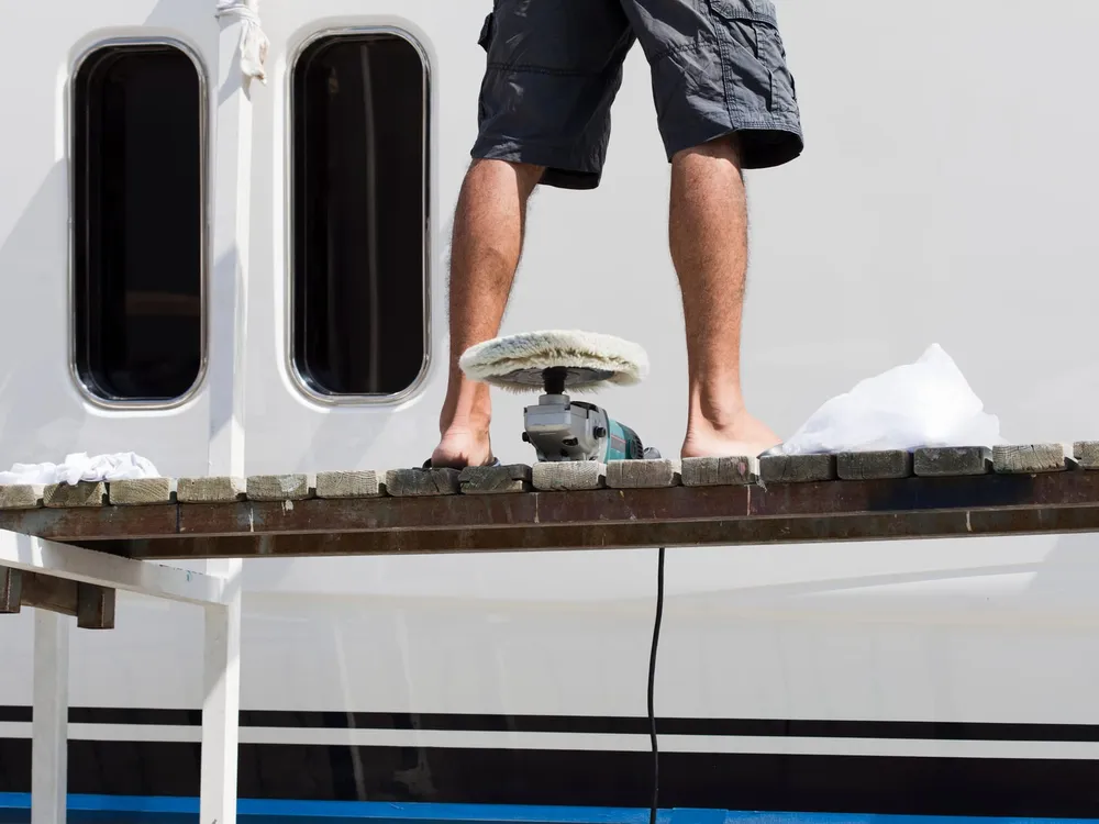 Yeril Yacht - Pintura, fibra y antifouling de barcos en Ibiza, foto 3 de 4