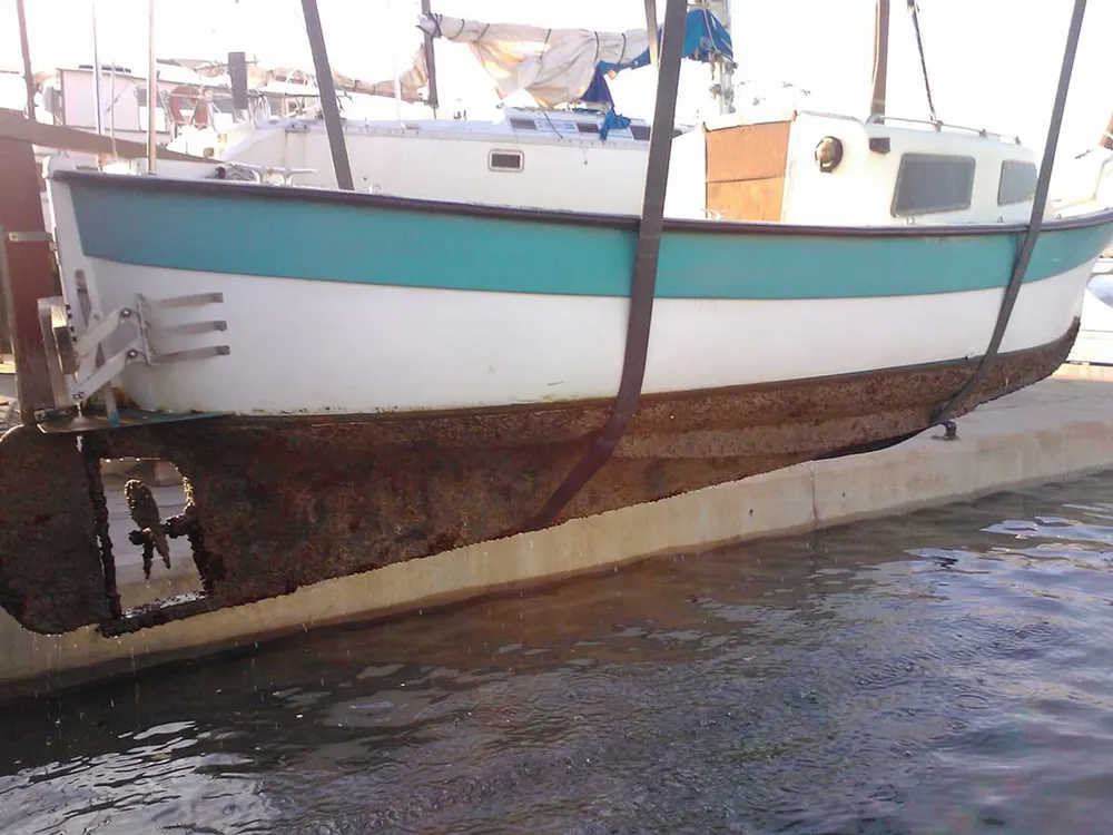 IBIZAmar - Mantenimiento, limpieza y antifouling de barcos en Santa Eulària, photo 4 of 4