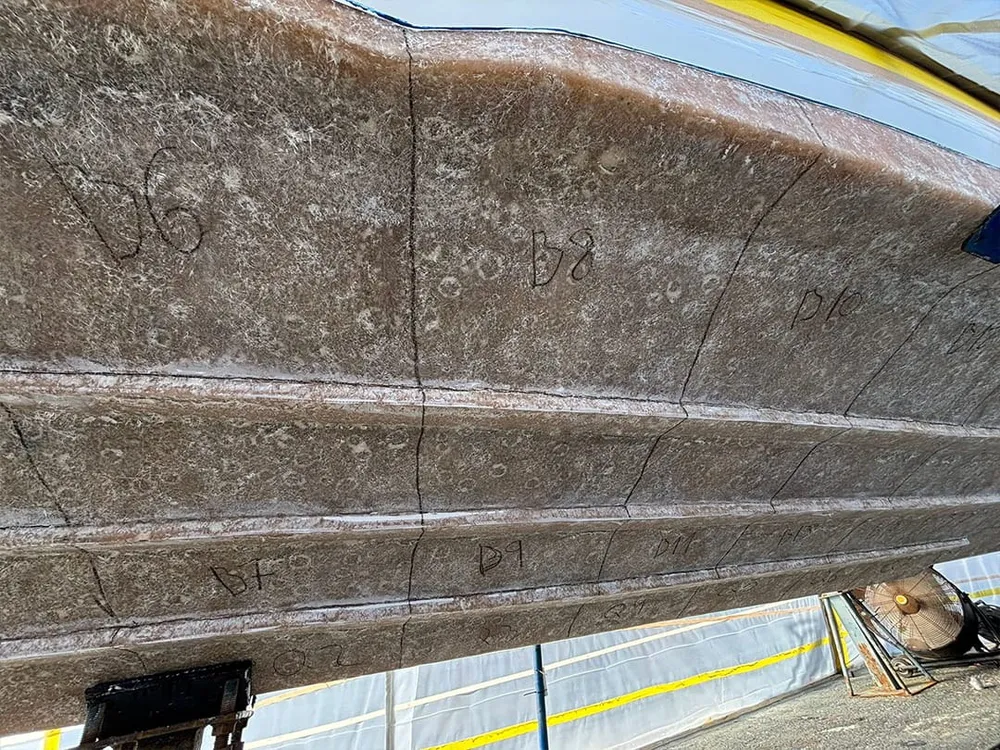 DMT Nautic - Reparación de cascos, antifouling y ósmosis en Benalmádena, Foto 3 von 4
