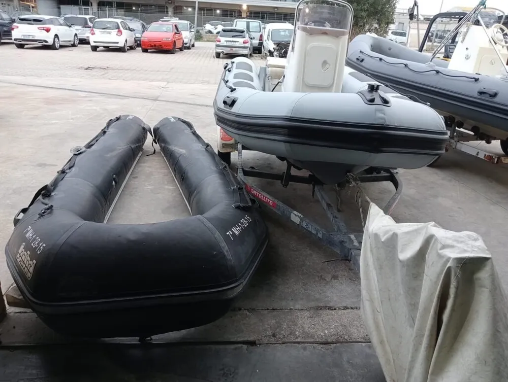 Náutica Menorca - Reparación y mantenimiento de barcos en Mahón, Foto 4 von 4