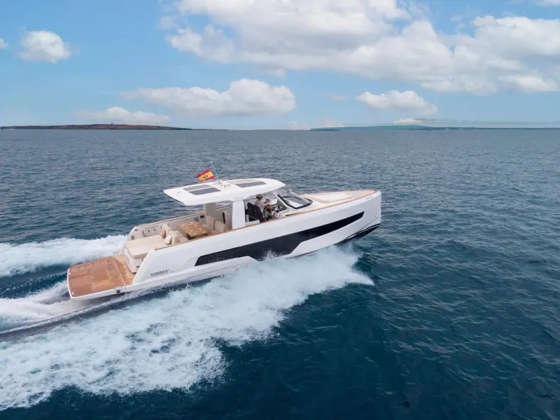 ATV Charter - Alquiler de barcos en Ibiza y Formentera desde Santa Eulària, Foto 2 von 4