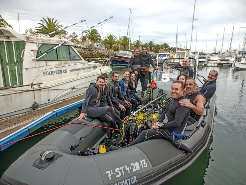 Acquatur - Centro de buceo PADI en Santander e Isla de Mouro, Foto 2 von 4
