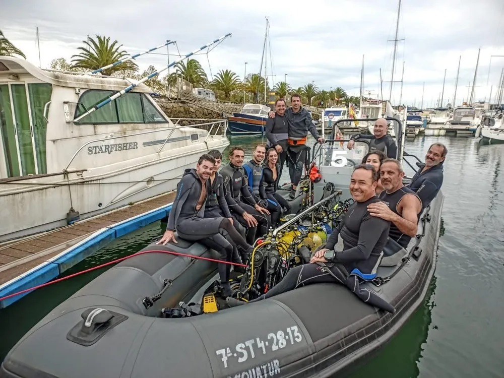 Acquatur - Centro de buceo PADI en Santander e Isla de Mouro, Foto 2 von 4