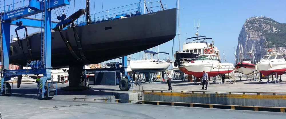 Alcaidesa Marina - Amarres y varadero hasta 160 t frente a Gibraltar, Foto 4 von 4