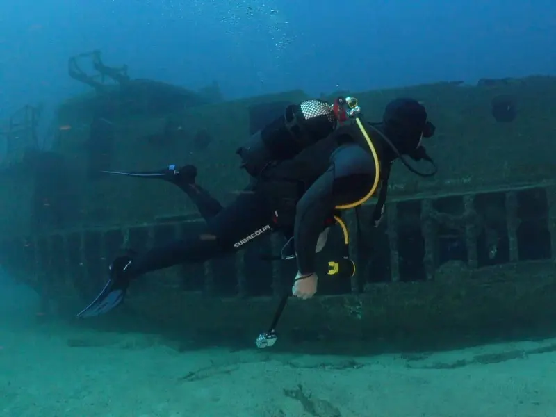 Deep Fin - Centro de buceo SSI y PADI en Las Galletas, Tenerife, Foto 2 von 4