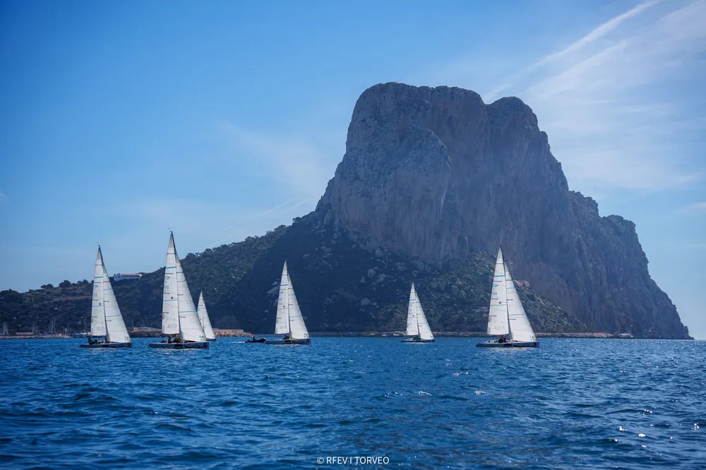 Real Club Náutico de Calpe - 264 amarres bajo el Peñón de Ifach, Foto 4 von 4