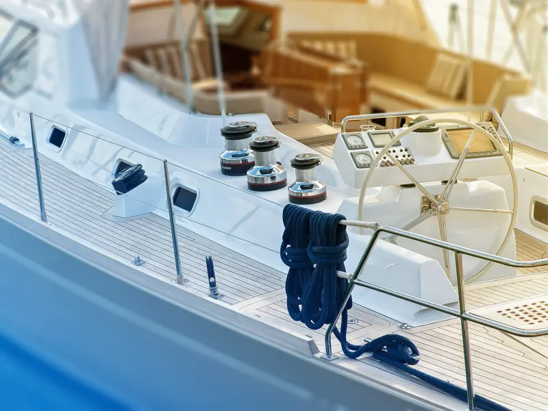 Yacht Service Andratx - Reparaciones, carpintería y gardiennage, Foto 2 von 4