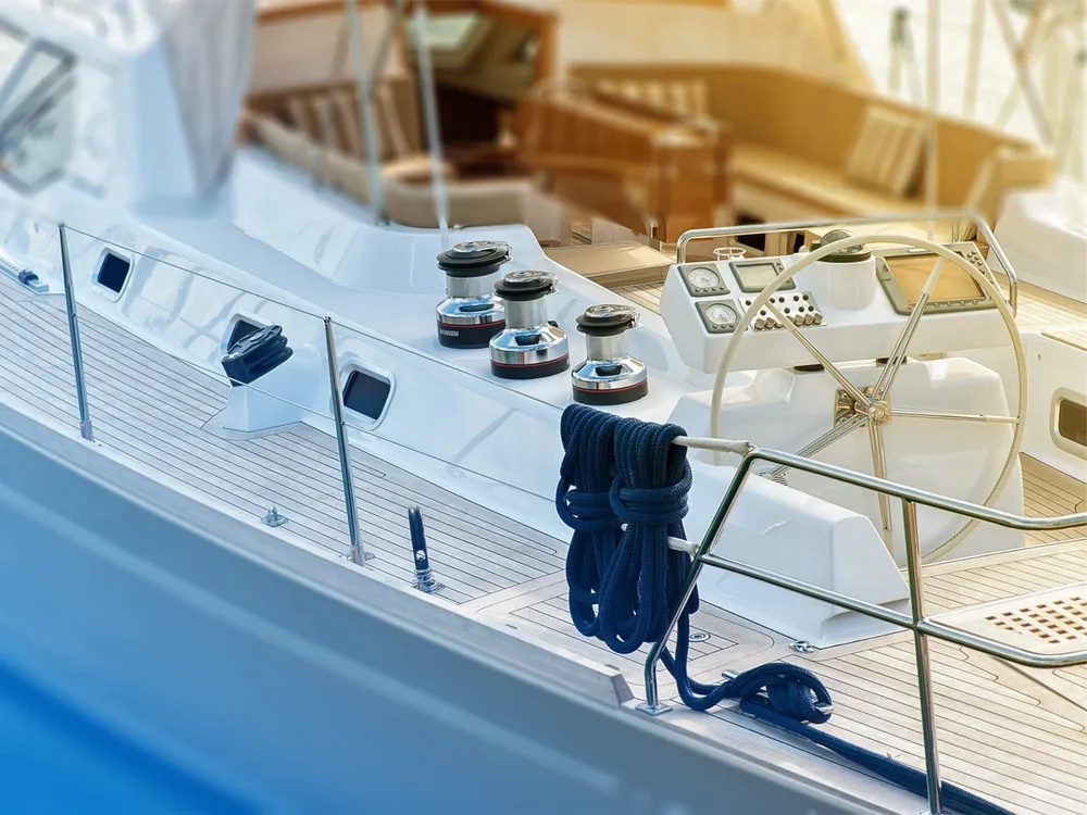 Yacht Service Andratx - Reparaciones, carpintería y gardiennage, Foto 2 von 4