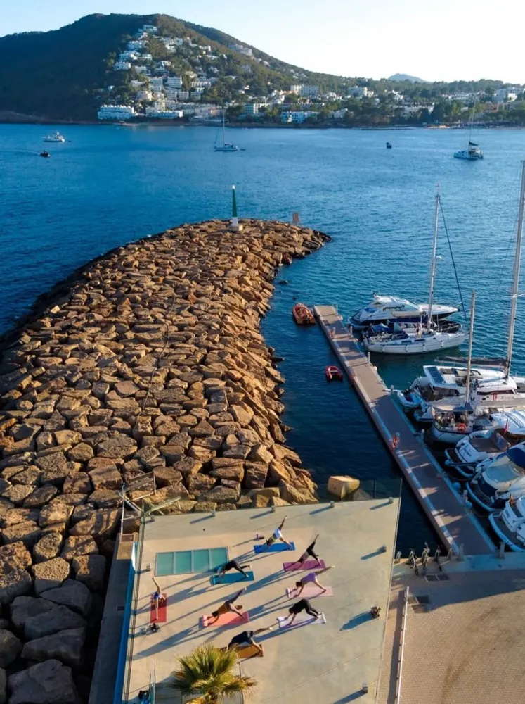 Marina Santa Eulalia - Amarres, marina seca y varadero en Santa Eulària, Foto 2 von 4