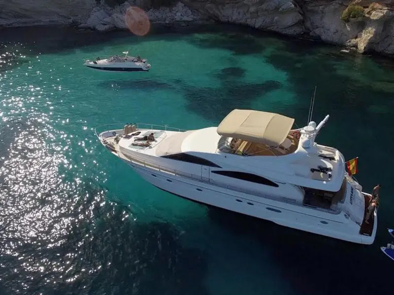 Lamprell Marine - Gestión de yates y chárter en Mallorca, photo 3 of 4