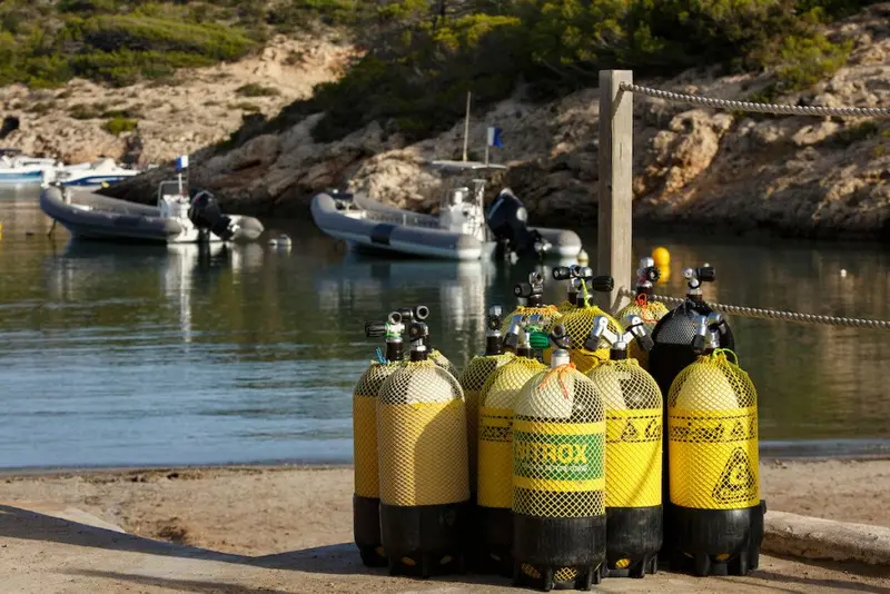 Subfari Portinatx - Centro de buceo en el norte de Ibiza, Foto 3 von 4