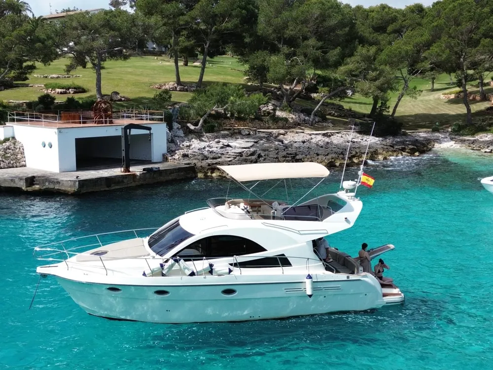 Sea Riders Mallorca - Alquiler de barcos y day charter en Cala d'Or, Foto 4 von 4