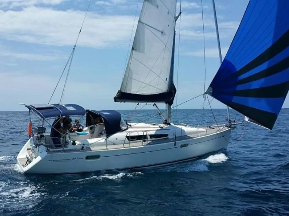 Charter Natura - Alquiler de veleros y yates en Baiona, Foto 3 von 4