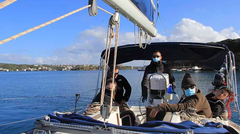 Merak Escuela Náutica - Títulos náuticos y formación STCW en Mahón, Foto 2 von 4