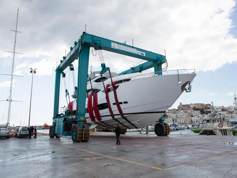 Varadero Ibiza - Refit y reparación con travelift de 160 toneladas, foto 4 de 4