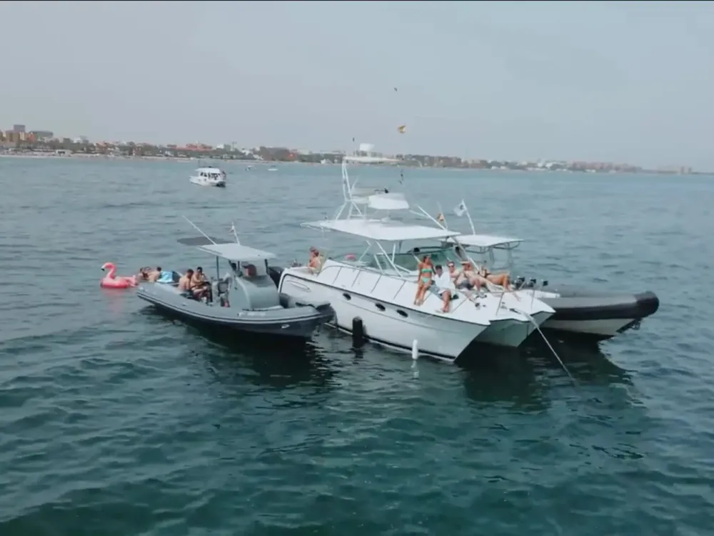 Wavepol - Alquiler de barcos con patrón en Valencia, Foto 2 von 4