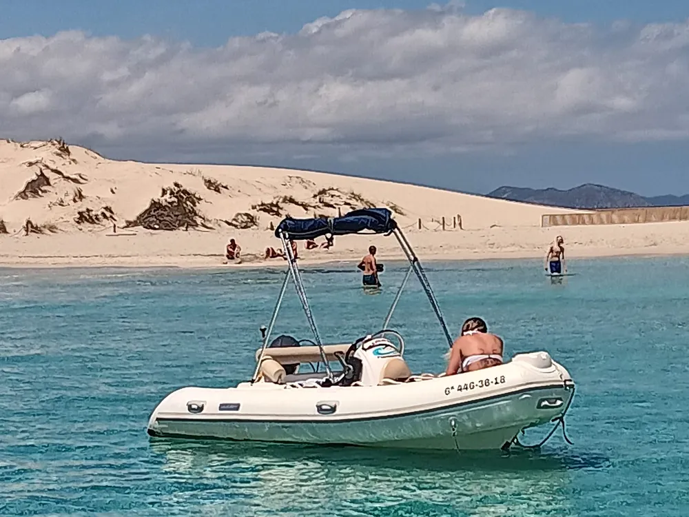 Barco Rent Formentera - Alquiler de neumáticas sin licencia en La Savina, foto 2 de 4