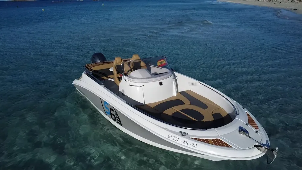 Barco Rent Formentera - Alquiler de neumáticas sin licencia en La Savina, foto 4 de 4
