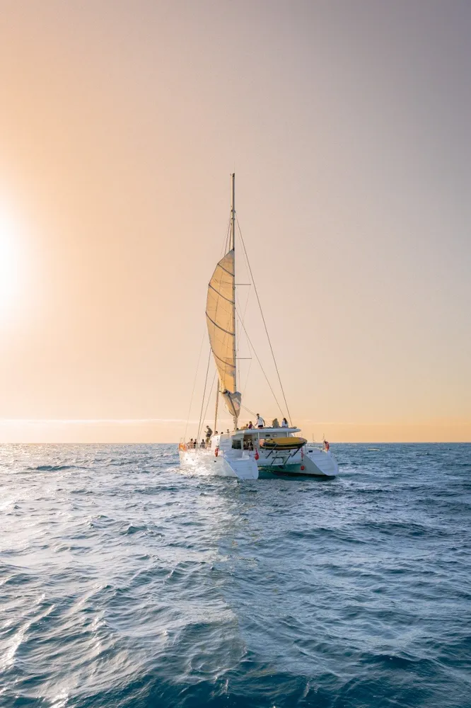 FuerteCharter - Excursiones en barco desde Corralejo, Fuerteventura, foto 4 de 4
