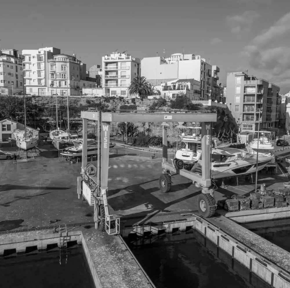 Mediterranean Shipyard Services - Varadero y refit en l'Ametlla de Mar, foto 3 de 4