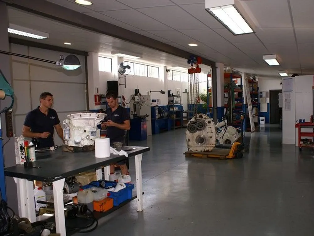 Yacht UP - Taller de motores MAN, ZF y Side-Power en Palma, foto 4 de 4