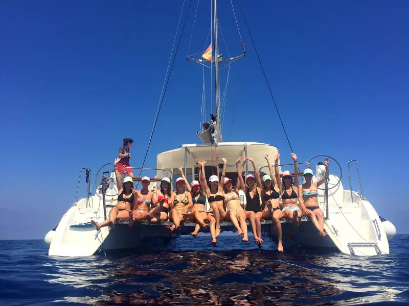 CatVents - Catamaranes y veleros para eventos y paseos en Barcelona, Foto 3 von 4