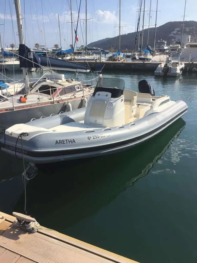 IBIZAmar - Mantenimiento, limpieza y antifouling de barcos en Santa Eulària, photo 2 of 4