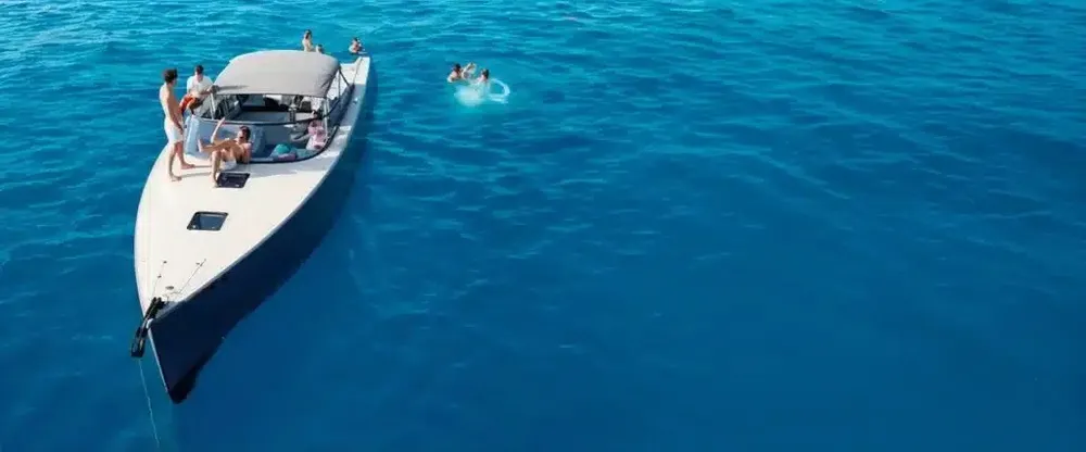 SunMarine Ibiza - Alquiler de yates y lanchas con patrón en Ibiza, Foto 4 von 4